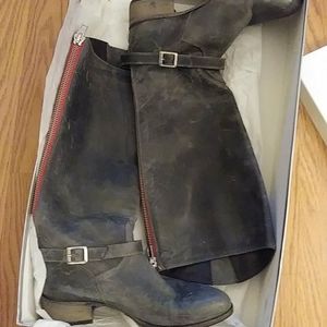 Charles David Boots Brand NEW